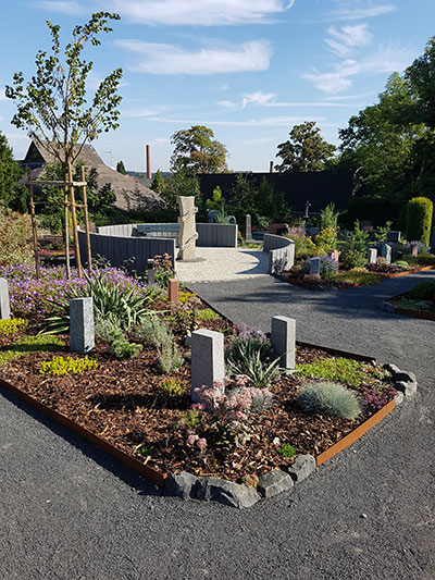 Memoriam Garten Hungener Friedhof